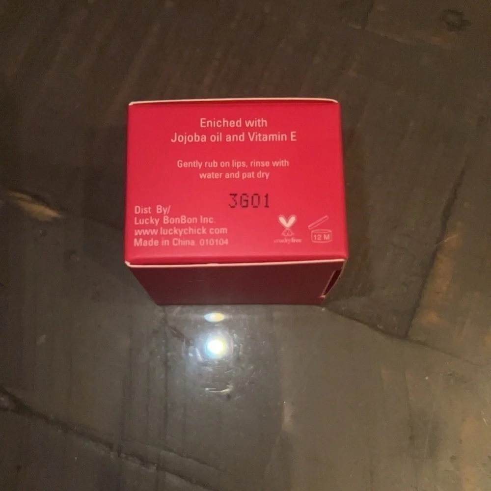 Lucky Chick Sweet Vanilla Lip Scrub‎ Exfoliating Treatment Jojoba Oil NEW